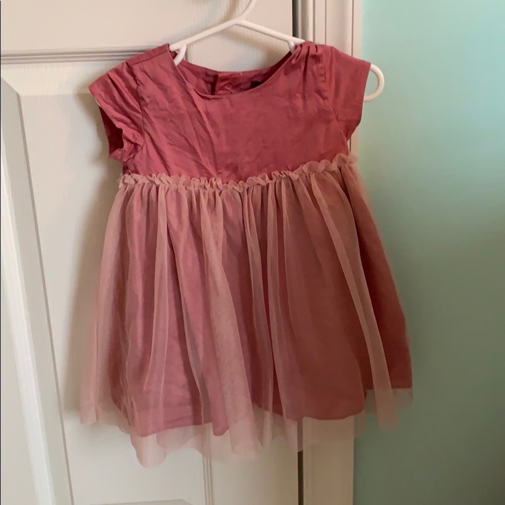 Girls dress by “tea”. 12-18 months. EUC!
